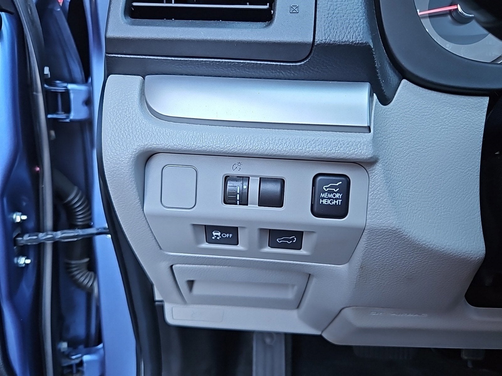 2015 Subaru Forester 2.5i Limited AWD w/ Eyesight Pkg. Nav & Sunroof